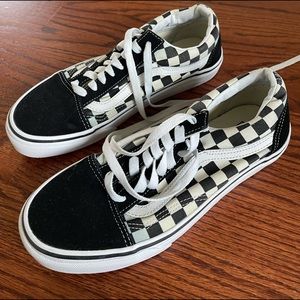 CHECKERED VANS